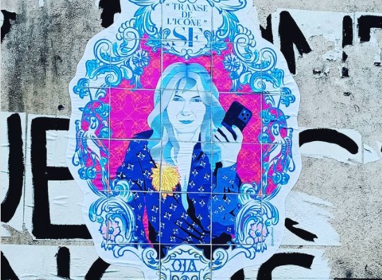 OJA, la street artist qui dissémine les icônes de la pop culture dans Paris