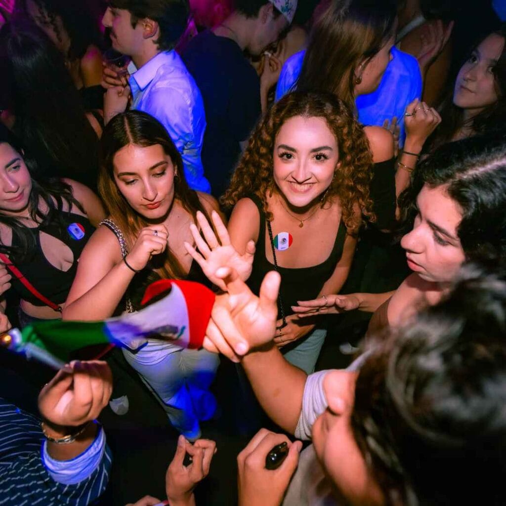 THEATRO (9)